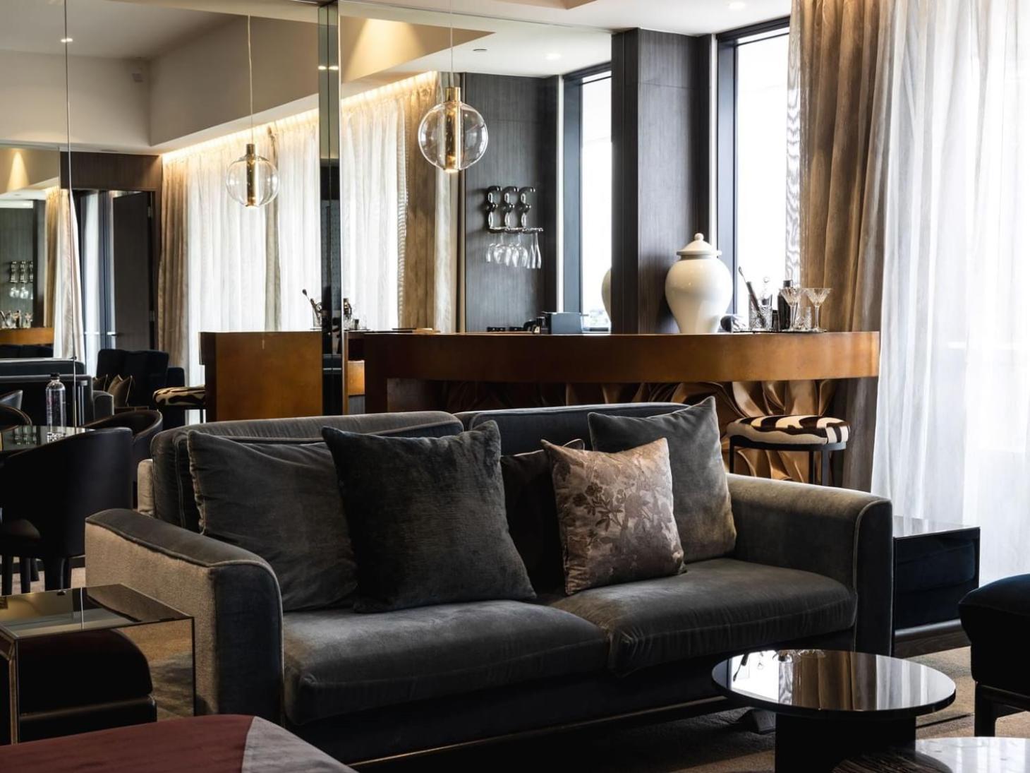 เอ็มโพเรียม เซาท์แบงก์ Hotel บริสเบน ภายนอก รูปภาพ The interior of a suite at the Mandarin Oriental, Munich